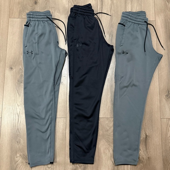 Under Armour Black and Gray Armour Fleece Men’s Pants - Set of 3 - Picture 2 of 15